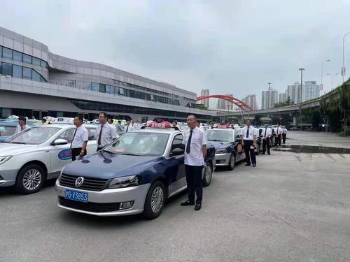 上海:出租车行业"服务顽症"人员纳入"重点关注名单"